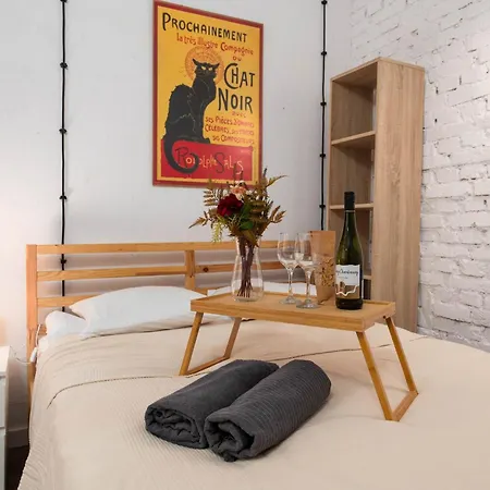 Apartment Retro Retreat By Rentujemy Poznan